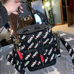 FENDI MANIA MON TRESOR BUCKET BAG